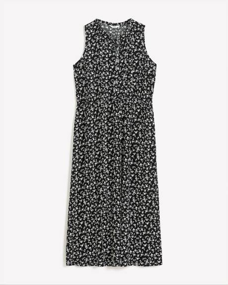 Robe longue sans manches avec encolure fendue à volants, tissu responsable