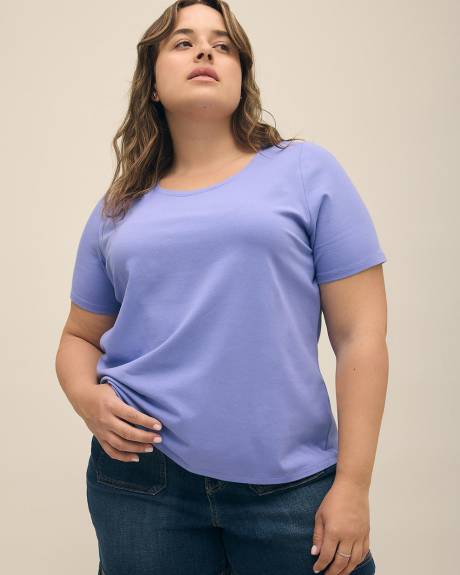 Short-Sleeve Round-Neck Fitted Tee