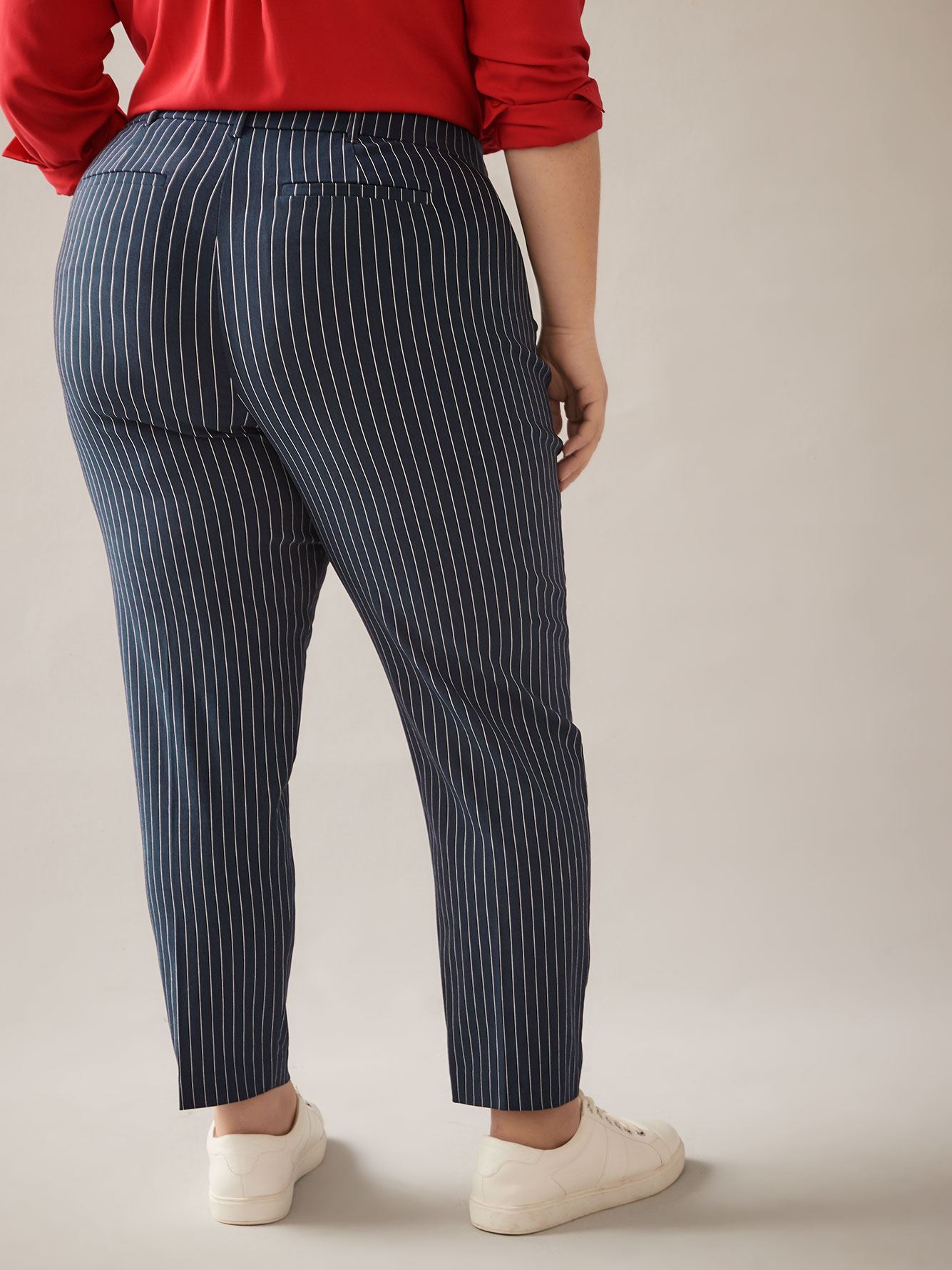 Savvy Chic, Printed Pant with Welt Pockets In Every Story Penningtons