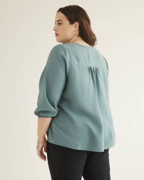 Blouse fluide avec encolure fendue et manches 3/4