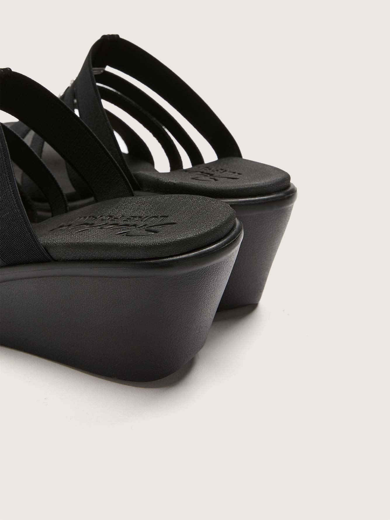 sandales compensées pieds larges