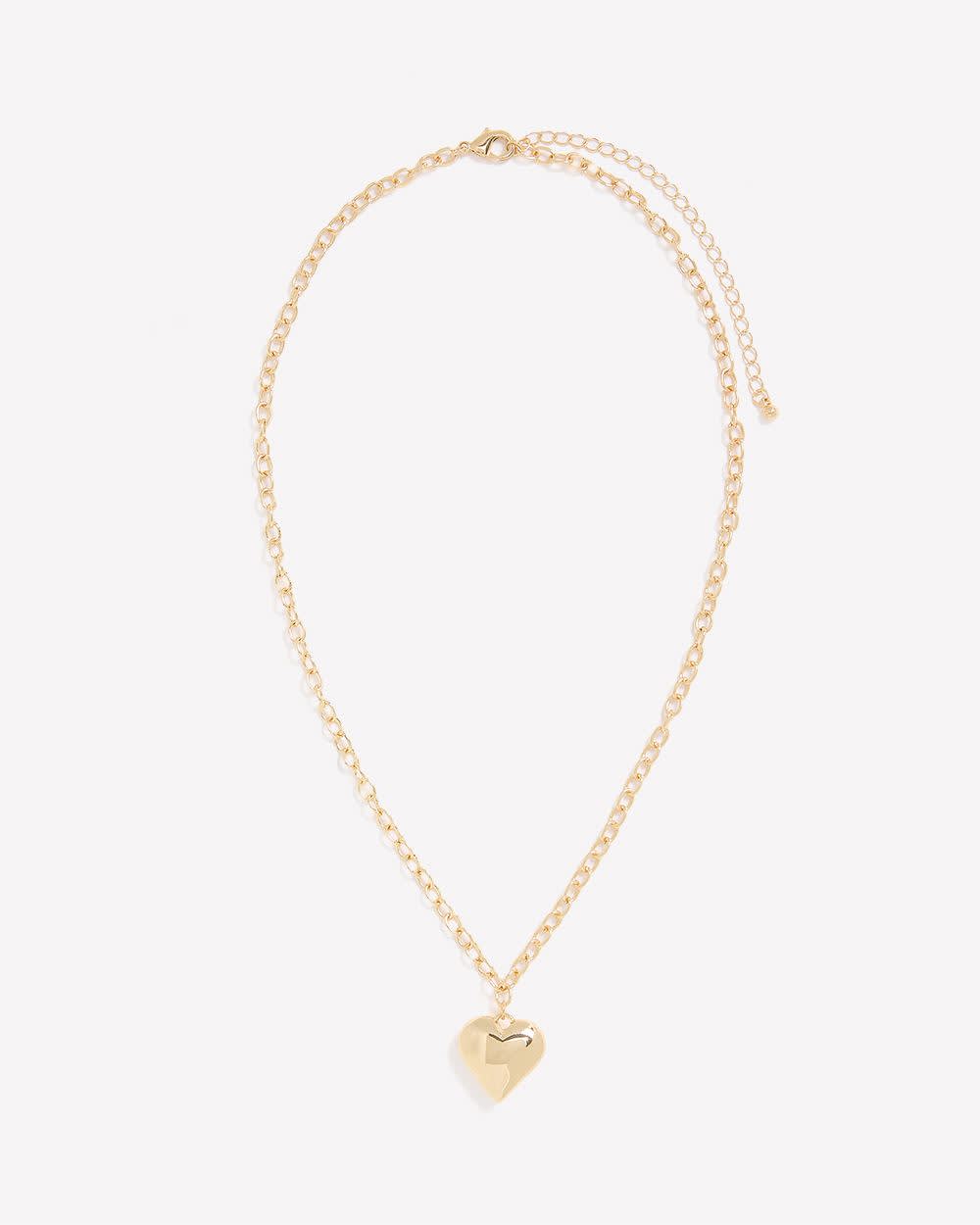Collier court avec pendentif en forme de coeur