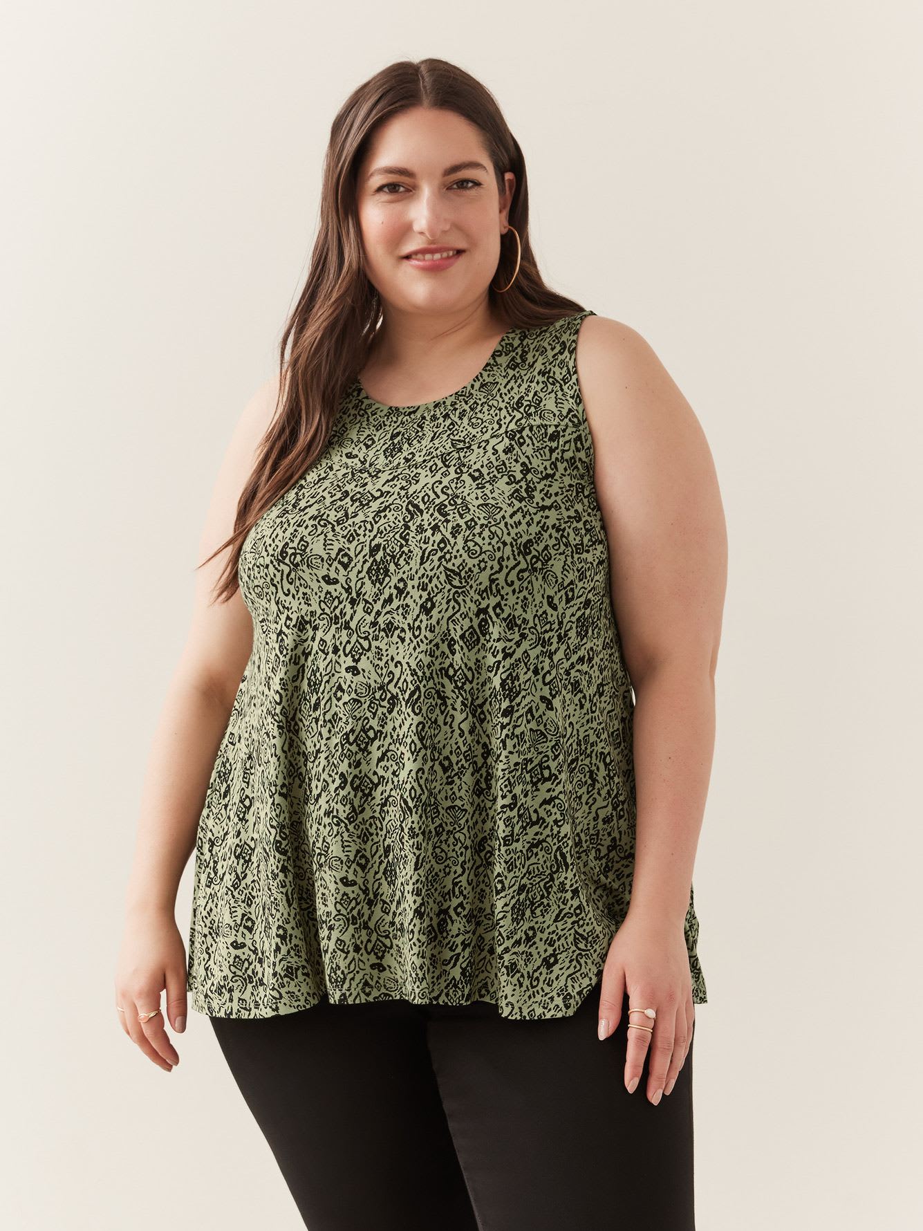 Responsible, Printed Sleeveless Top with Sweetheart Cut