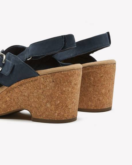 Sandale croisée à talon compensé, pied large - Clarks