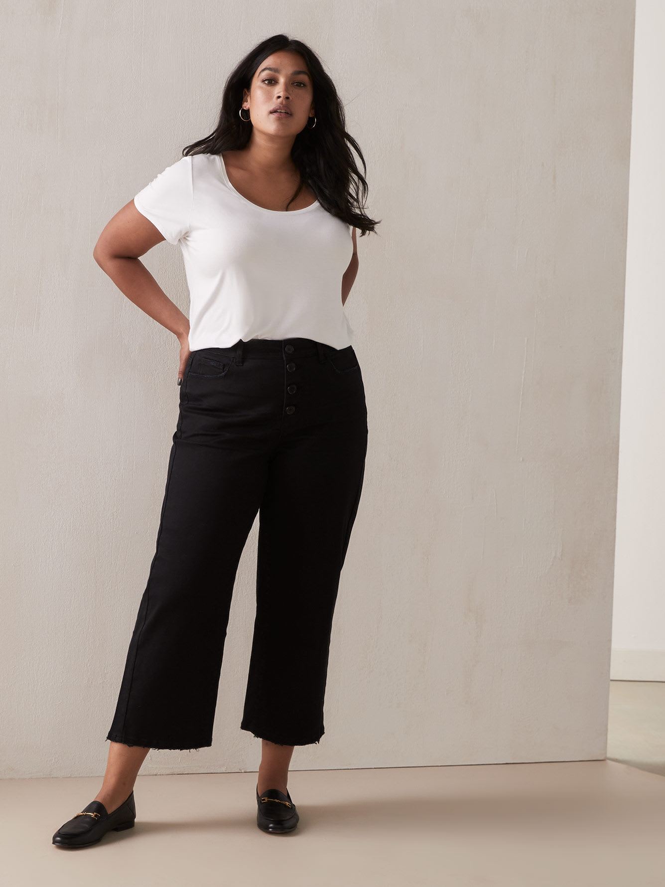 plus size black cropped jeans