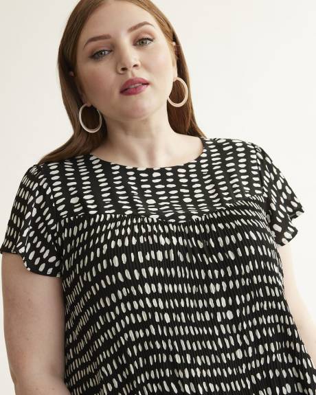 Robe plissée imprimée avec manches courtes à volants, tissu responsable