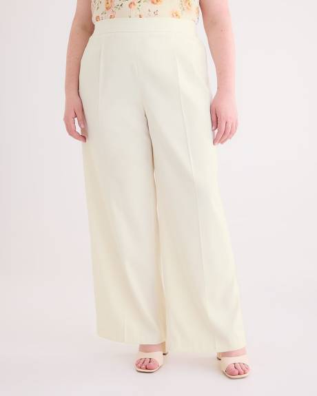 Wide-Leg Fluid Pant