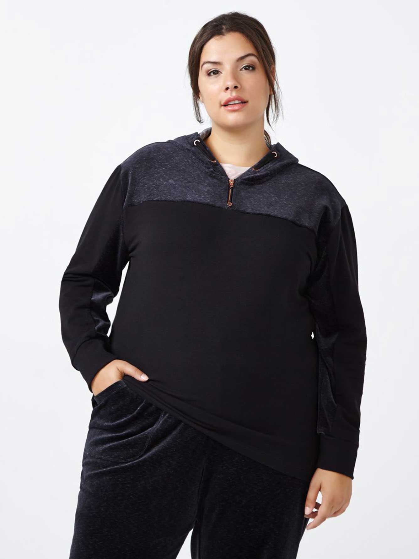 Athleisure PlusSize Hoodie with Velour Penningtons
