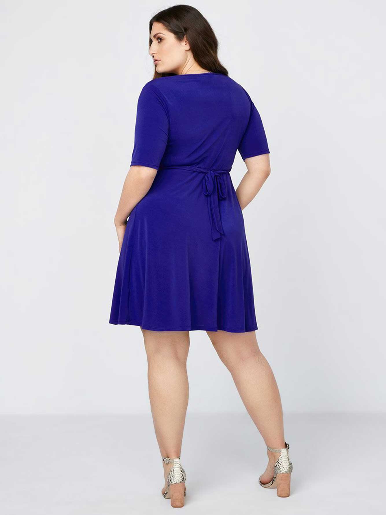 Robe cache-coeur cintrée et évasée avec dentelle - In ...