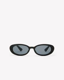 Oval-Shaped Plastic Sunglasses