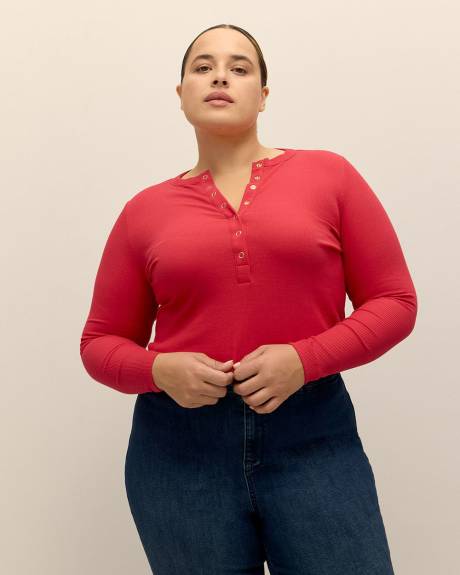 Ribbed Knit Henley T-Shirt - Addition Elle - PENN. Essentials