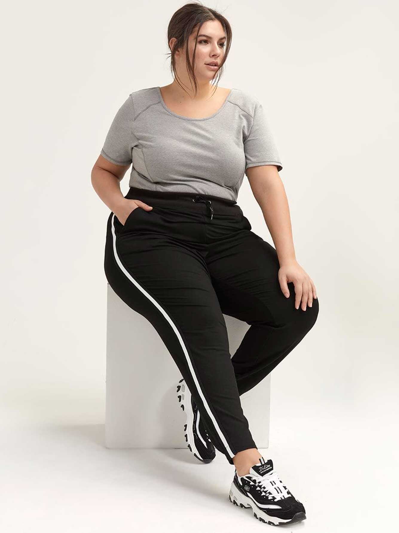 Uretfærdig Forventer Fælles valg Plus Size Jogger Pant with Side Stripe - ActiveZone | Penningtons