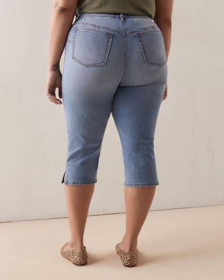 Curvy Straight-Leg Denim Capri - d/C Jeans
