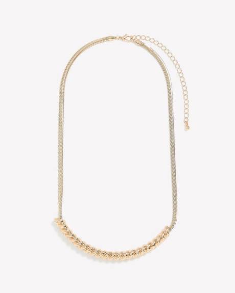 Short Necklace with Braided Detail