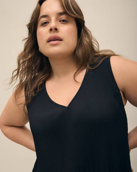 Responsible, Sleeveless A-Line Pleated Blouse