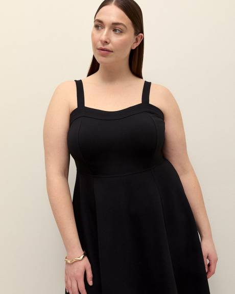 Black Sleeveless Flared Heart-Shaped Midi Dress - Addition Elle