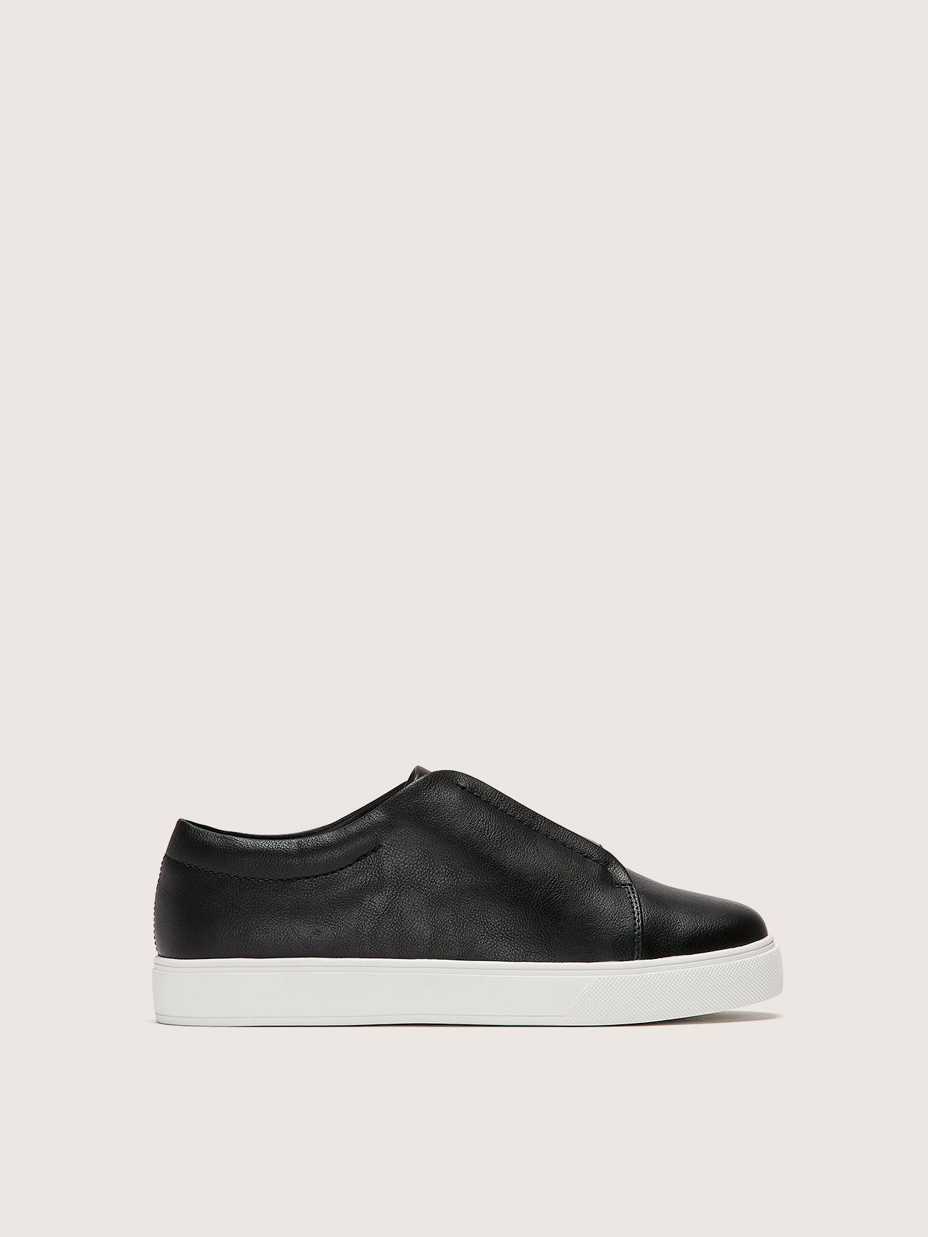 wide velcro shoes