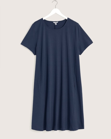 Short-Sleeve Swing Knit Dress