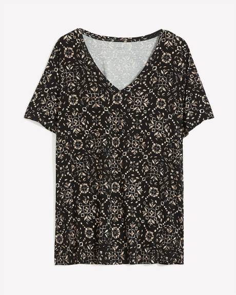T-shirt à manches courtes et col V, coupe moderne - Essentiels PENN.