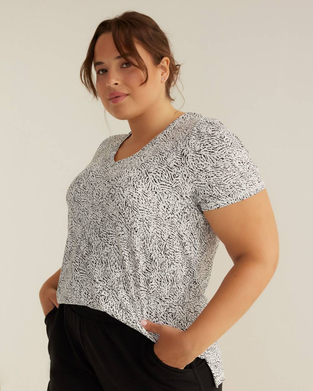 Printed Short-Sleeve Tee with Crisscross Mesh Back - Active Zone