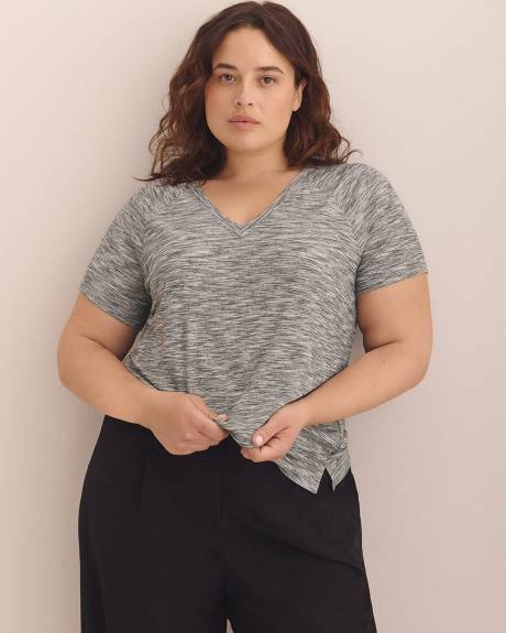 Ribbed V-Neck Short-Sleeve T-Shirt - Active Zone
