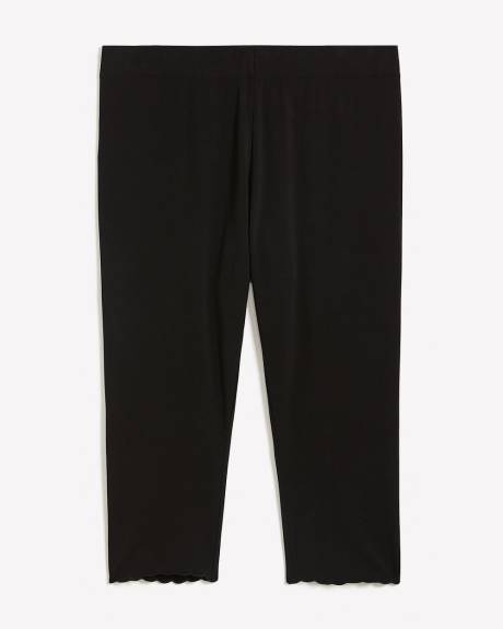 Black Fashion Capri Legging with Scalloped Hem - PENN. Essentials