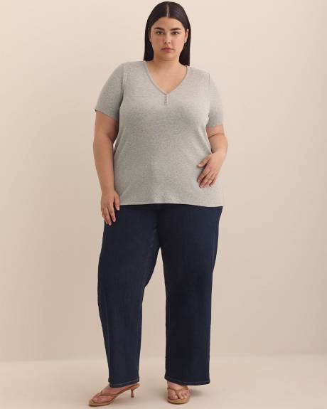 Girlfriend-Fit V-Neck Ribbed Tee - PENN. Essentials Girlfriend-Fit V-Neck Ribbed Tee - PENN. Essentials