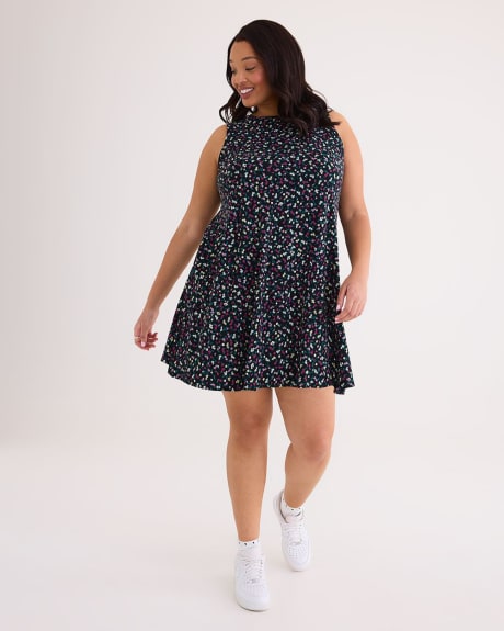 Responsible, Sleeveless Swing Dress with Pockets