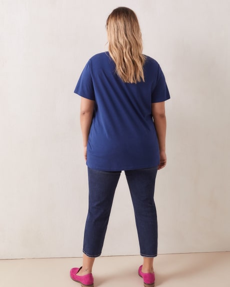 Boyfriend Fit Scoop Neck T-Shirt - In Every Story
