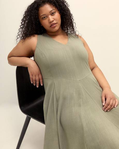Robe sans manches à col en V en mélange de lin