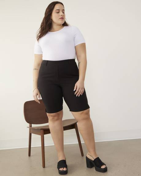 Short long, coupe ingénieuse, tissu responsable