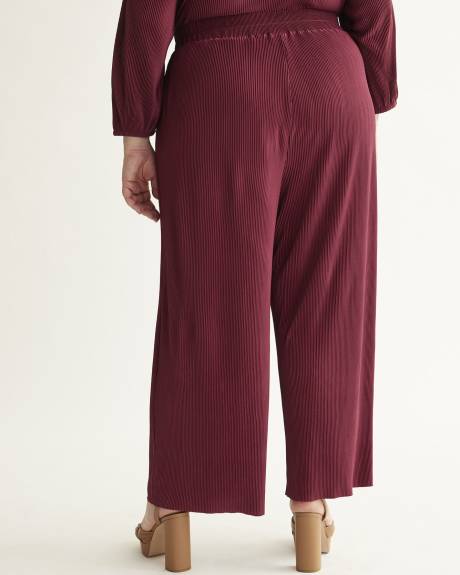 Cropped Wide-Leg Pleated Pull-On Pant