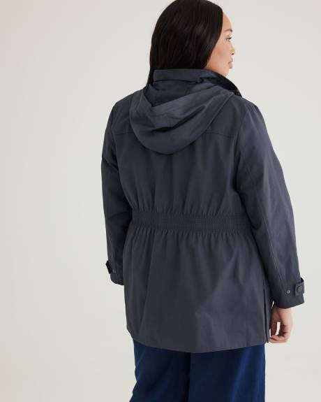 Manteau imperméable à capuche