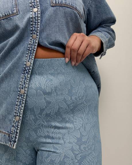 Floral Textured Fashion Capri Legging - PENN. Essentials