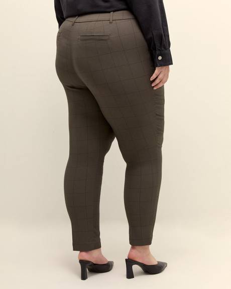 Khaki Savvy-Fit Skinny-Leg Pant - PENN. Essentials