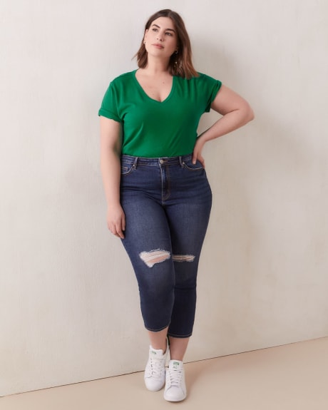 Boyfriend Fit V-Neck T-Shirt - In Every Story
