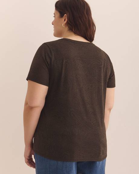 Curvy-Fit Short-Sleeve Tee - PENN. Essentials