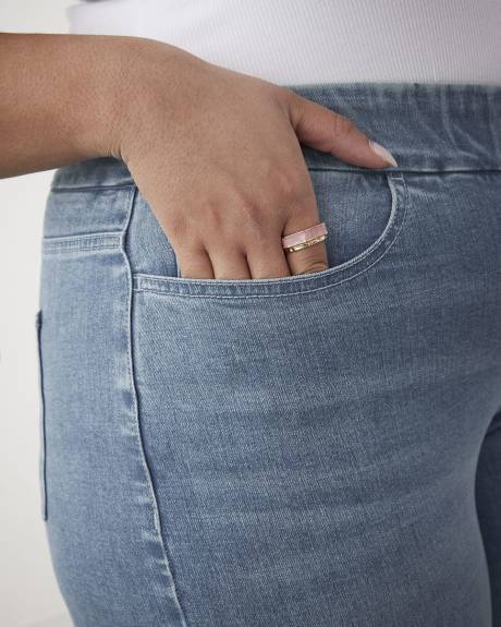 Capri en denim, coupe ingénieuse, délavé pâle, tissu responsable - d/C Jeans