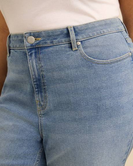 High-Rise Mom Jeans - Addition Elle