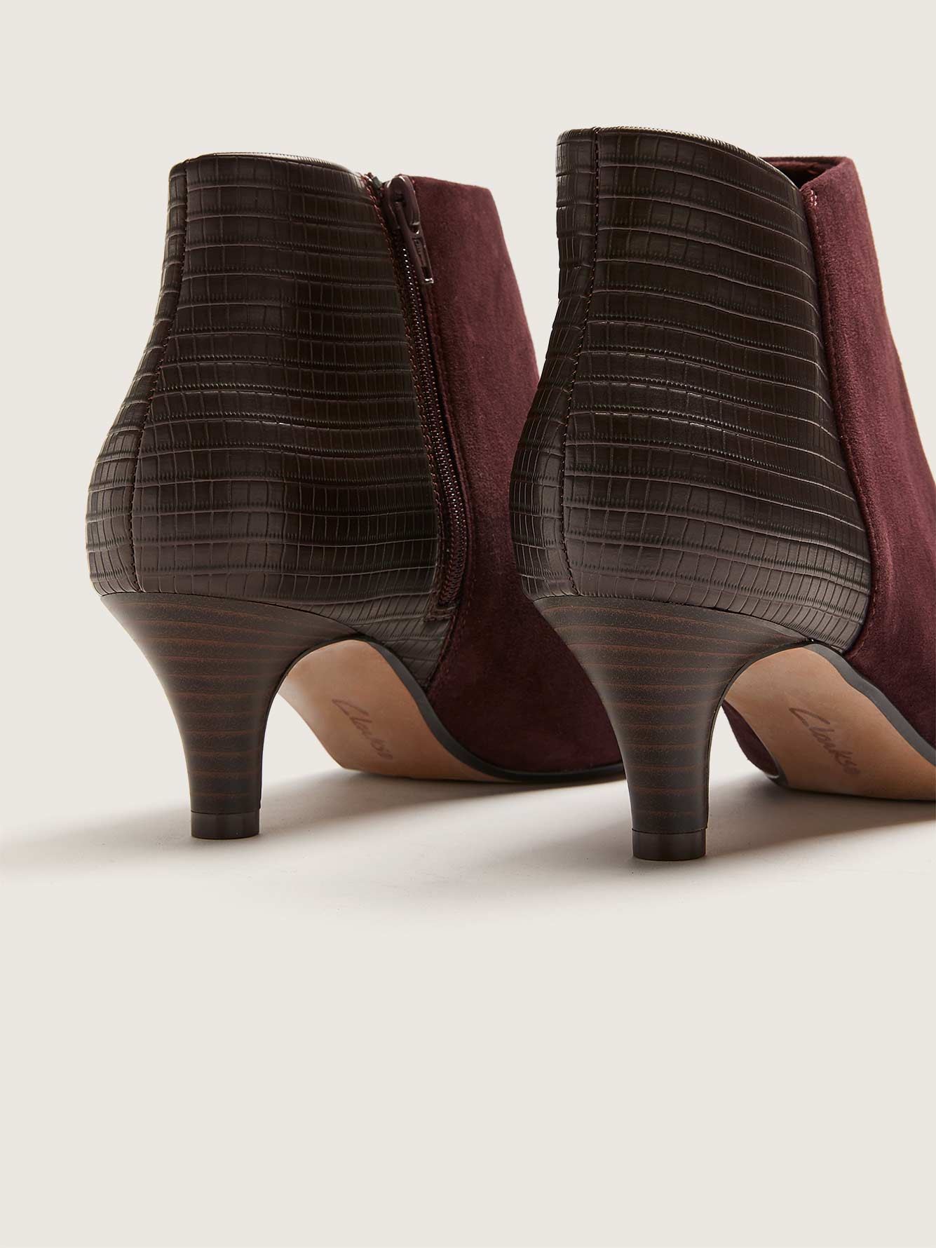 clarks linvale sea suede bootie