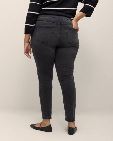 Responsible, Petite, Savvy Fit Pull-On Skinny Jeans, Black - d/C Jeans