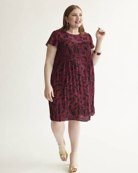Responsible, Printed Pleated Dress with Short Fluttered Sleeves