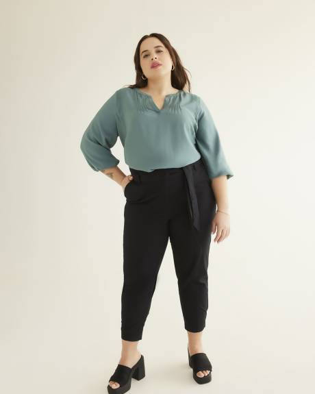 Blouse fluide avec encolure fendue et manches 3/4