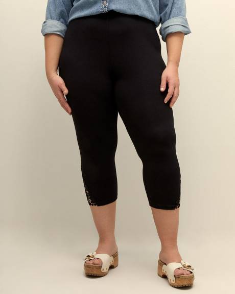 Fashion Capri Legging with Crochet Hem - PENN. Essentials