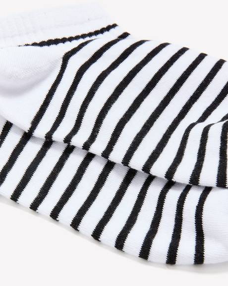 Black and White Striped Ankle Socks