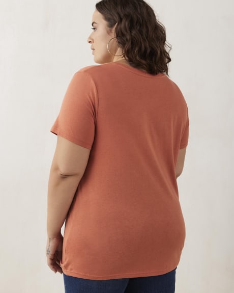 Boyfriend Fit Short Sleeve V-Neck Tee - In Every Story