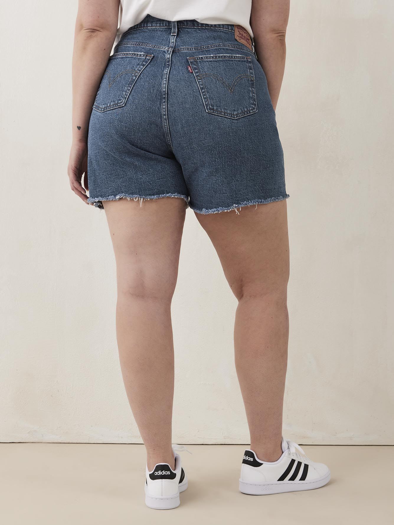 Short en jean à taille haute, coupe 501 original taille plus, délavage foncé – Levi's