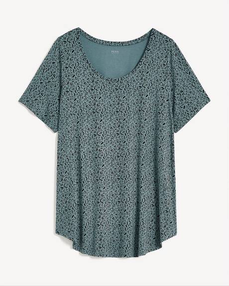 Responsible, Modern-Fit Scoop-Neck Tee - PENN. Essentials