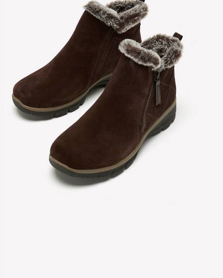 Bottes courtes à fermeture éclair avec col en fausse fourrure, pied large - Skechers