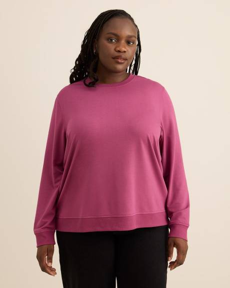 Boyfriend-Fit Crewneck Sweatshirt - PENN. Essentials Boyfriend-Fit Crewneck Sweatshirt - PENN. Essentials